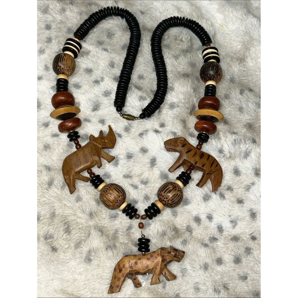 Handcrafted Vintage Wooden Animal Pendant Necklace - Women Jewelry EUC